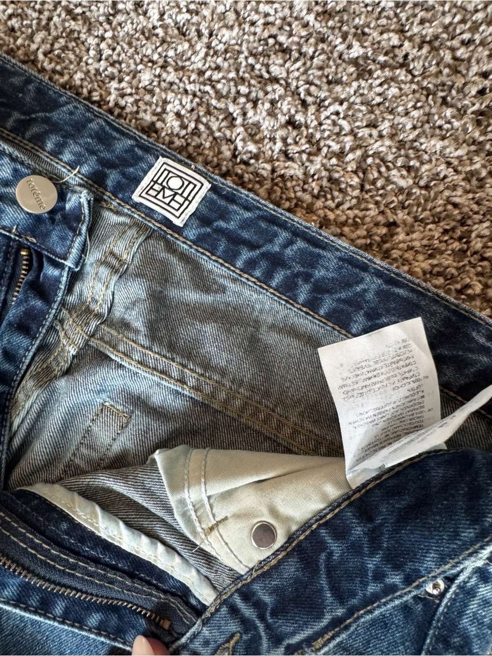 Toteme barrel Jeans with flaw - Picture 2 of 7